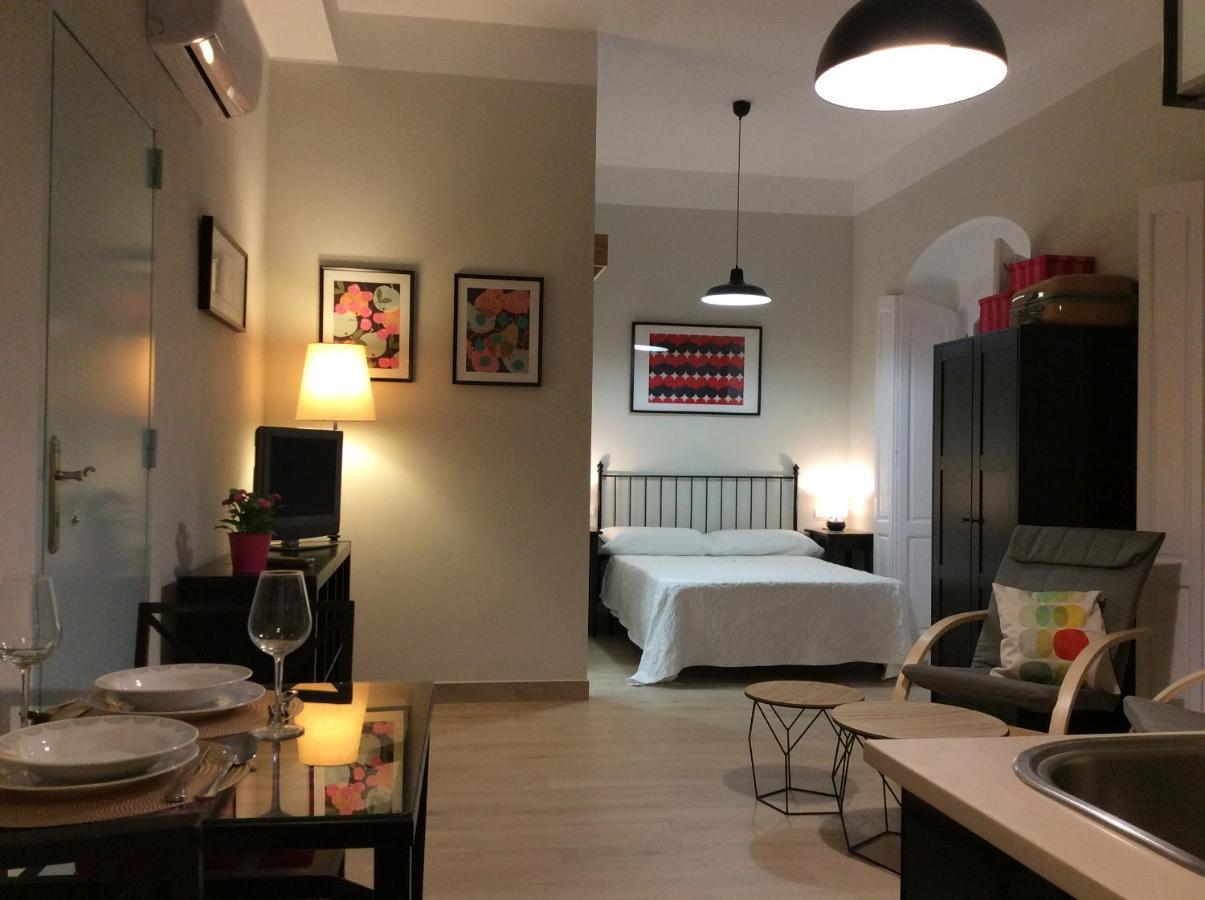 Apartamentos Turisticos Casa De Los Balcones Chipiona Kültér fotó