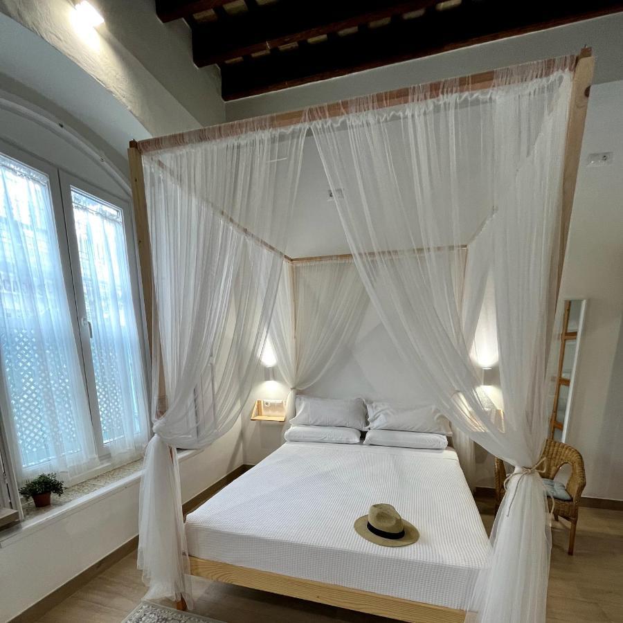 Apartamentos Turisticos Casa De Los Balcones Chipiona Kültér fotó