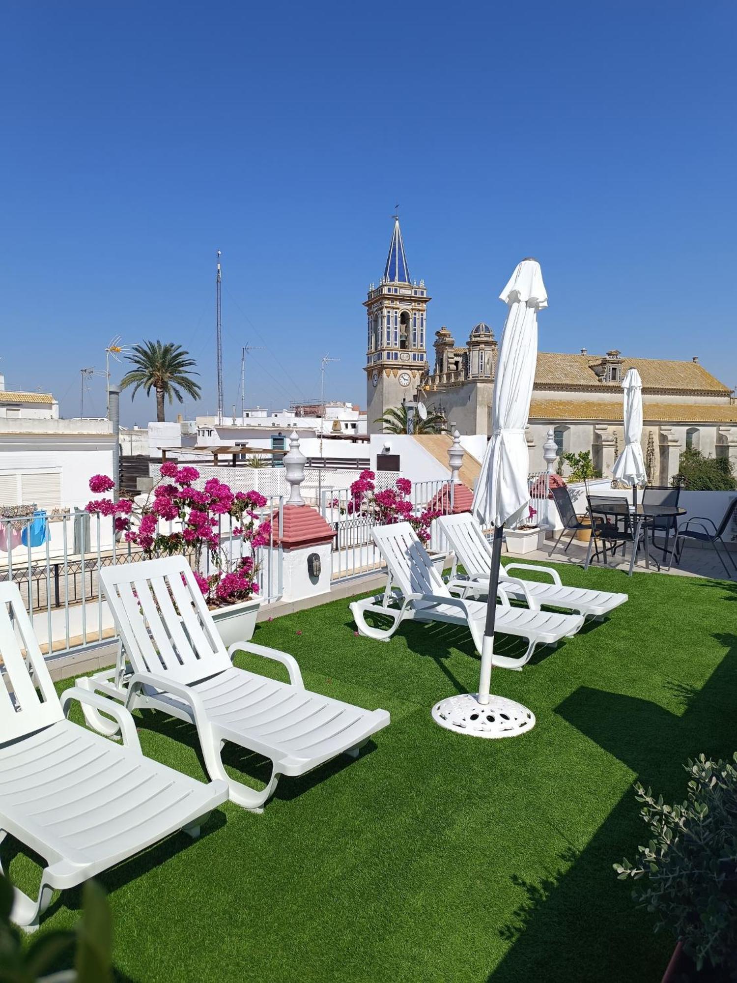 Apartamentos Turisticos Casa De Los Balcones Chipiona Kültér fotó